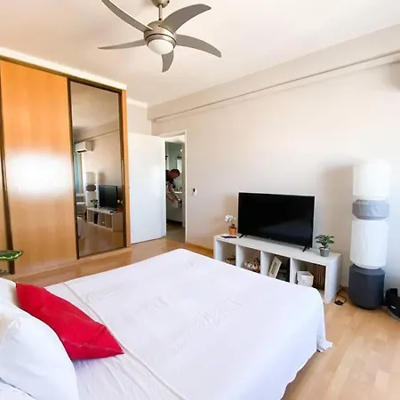 One Bed Cozy In The Center, 1min From Train Station