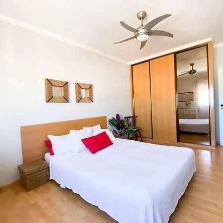 One Bed Cozy In The Center, 1min From Train Station